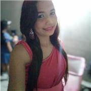 Profesora de lengua castellana y literatura que ayuda a niños menores de 10 años